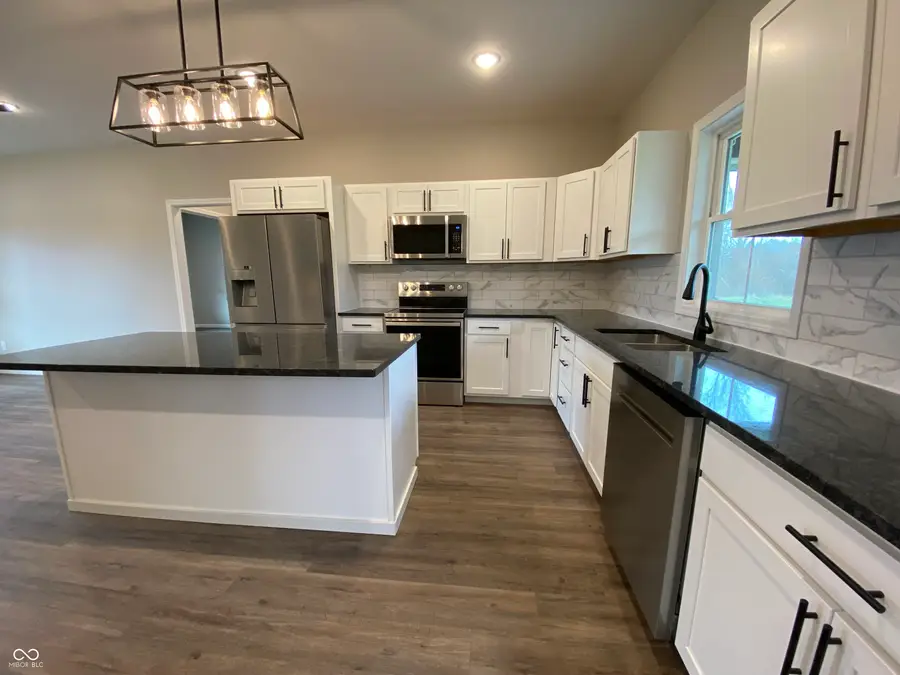 10 Trinton Avenue, Bedford, IN 47421 - Image #3