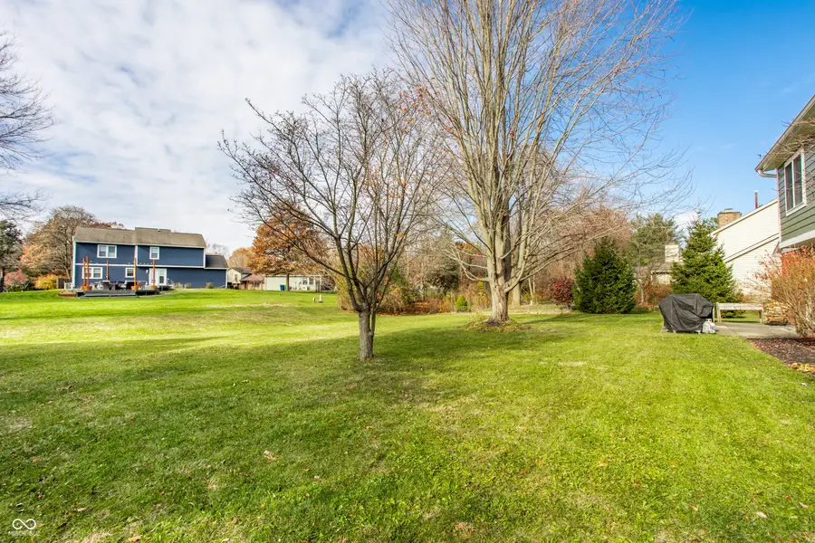 10 Danbury Court, Zionsville, IN 46077 - Image #3