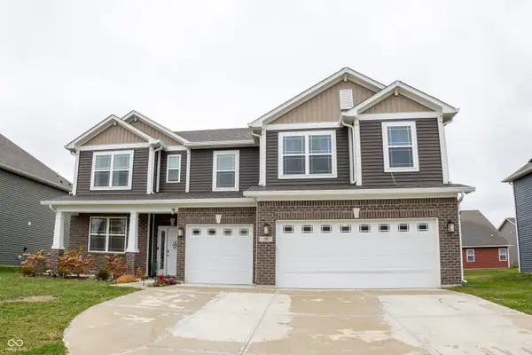 2538 Riviera Place, Greenwood, IN 46143