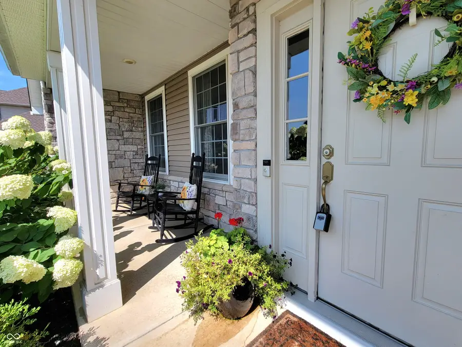 908 N Wild Pine Drive, Yorktown, IN 47396 - Image #3