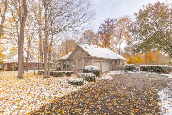 4053 S Village Row, New Palestine, IN 46163