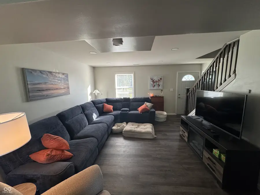 407 Lone Oak Drive, Farmland, IN 47340 - Image #2