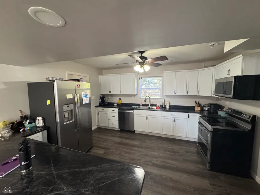 407 Lone Oak Drive, Farmland, IN 47340 - Image #3