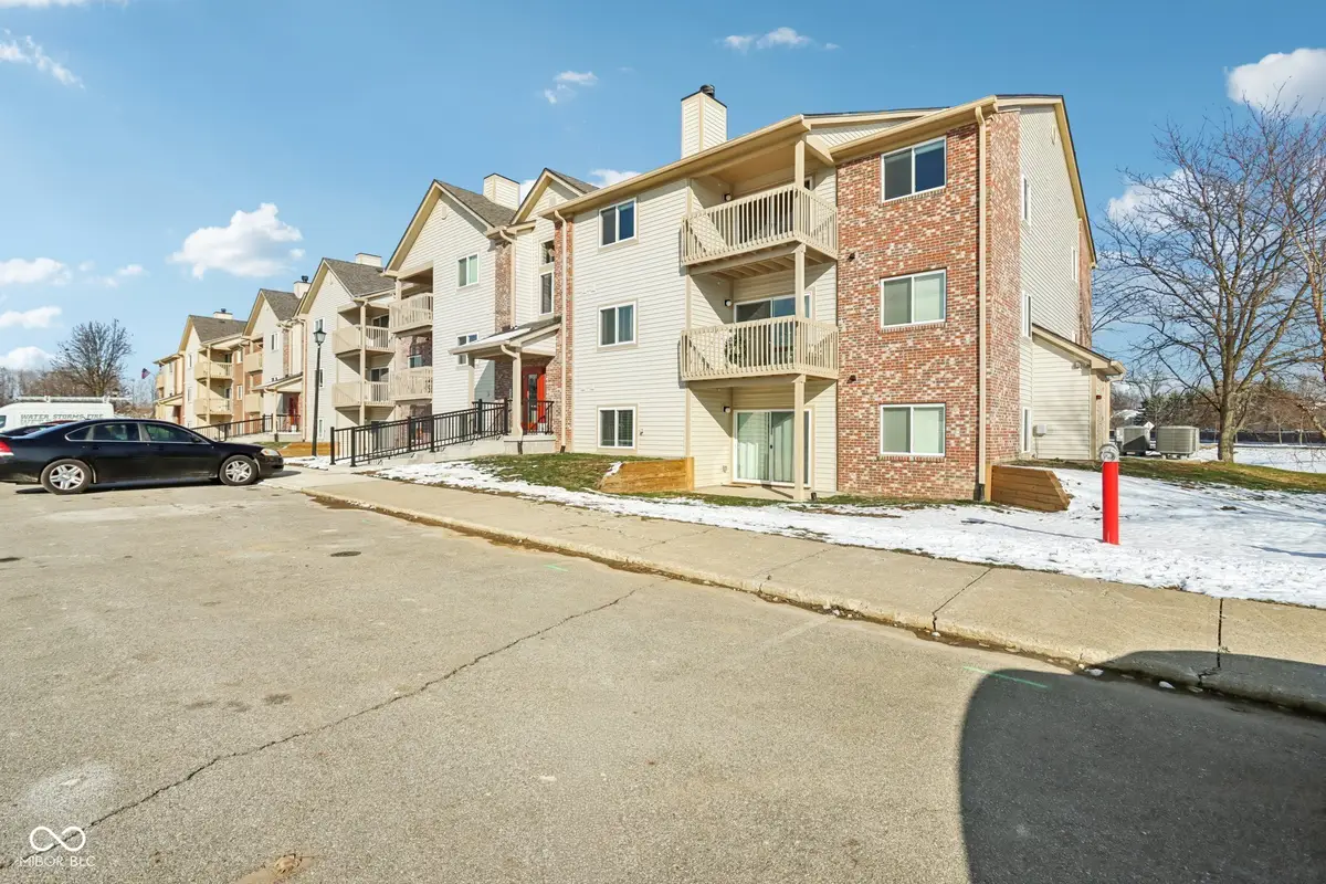 12515 Timber Creek Drive #Unit 11, Carmel, IN 46032 - Image #1