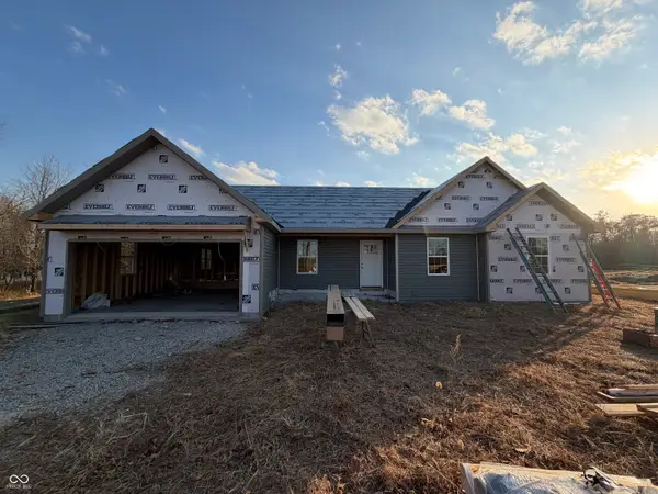 1604 S Layton Station Road, Veedersburg, IN 47987