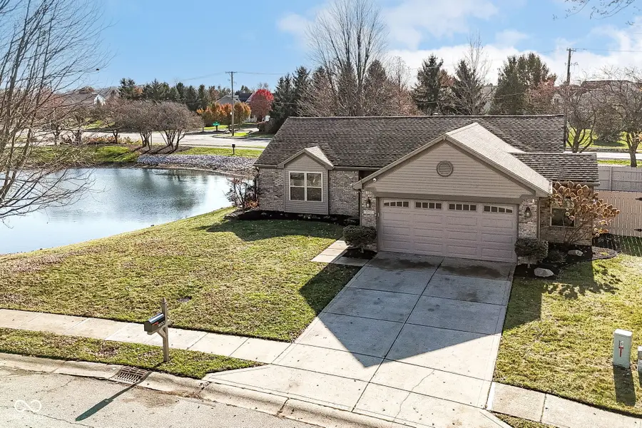 10713 Summerwood Lane, Fishers, IN 46038 - Image #2