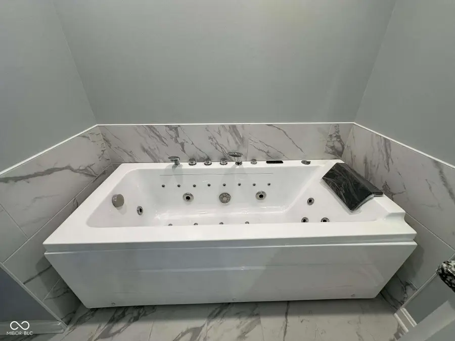 544 E Hilltop Drive, Scottsburg, IN 47170 - Image #3