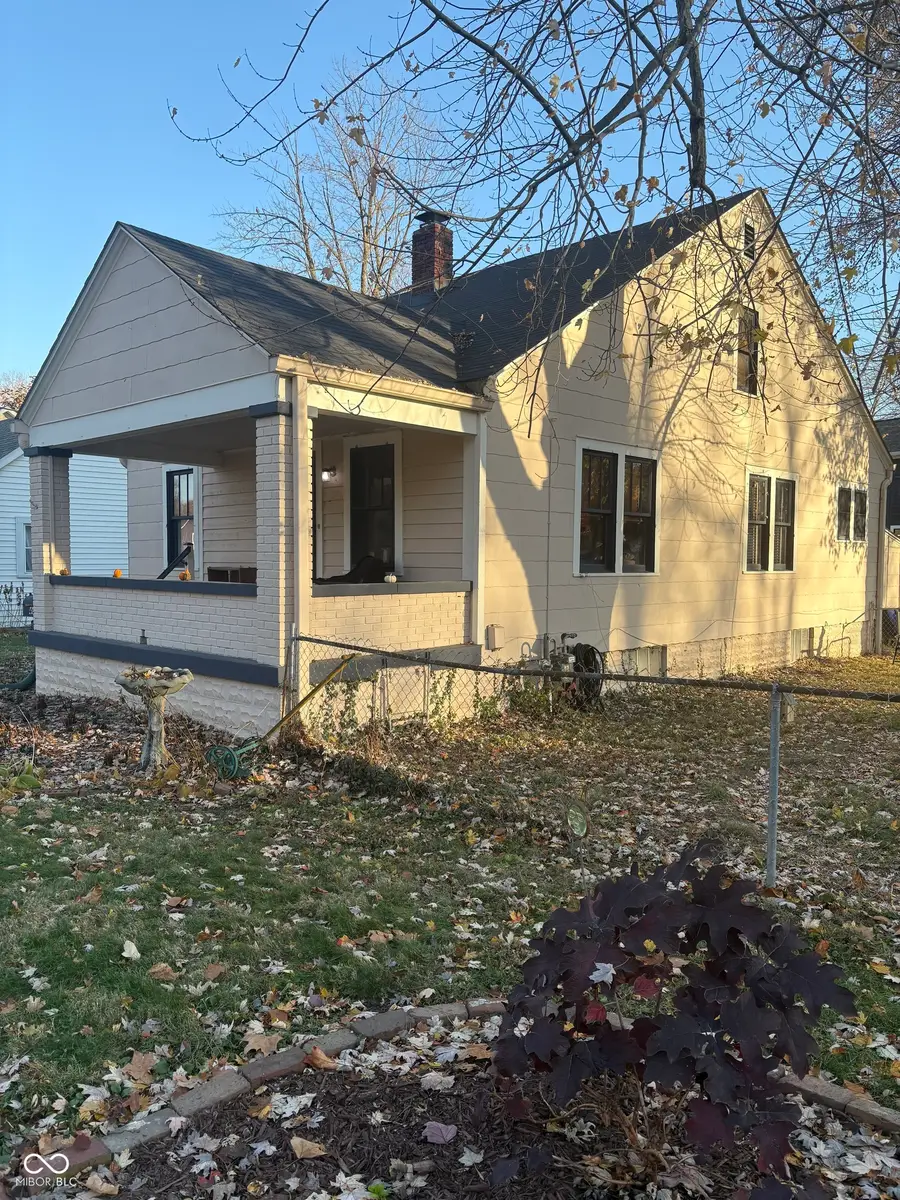 465 W Hawthorne Street, Zionsville, IN 46077 - Image #2