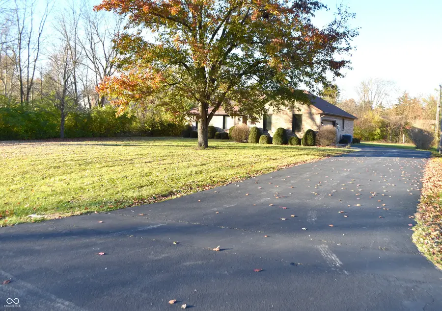 6110 Catalina Drive, Indianapolis, IN 46259 - Image #2