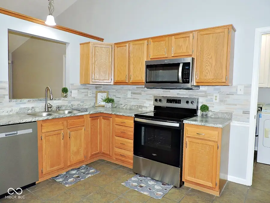 8419 Brook Pointe Court, Indianapolis, IN 46234 - Image #3