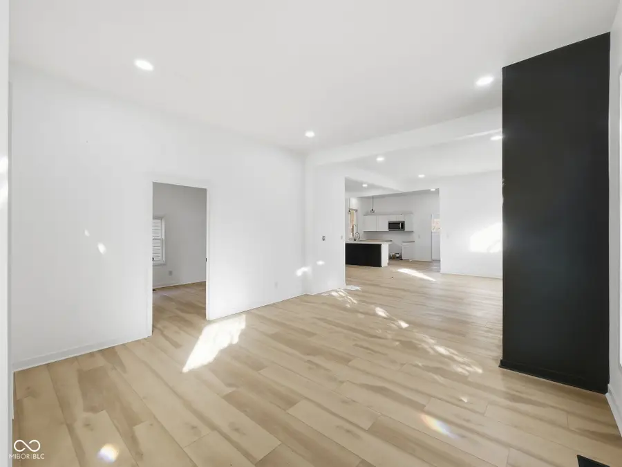 809 Hutchins Avenue, Columbus, IN 47201 - Image #3