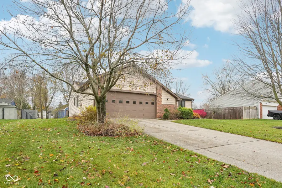 609 Sunblest Boulevard S, Fishers, IN 46038 - Image #3