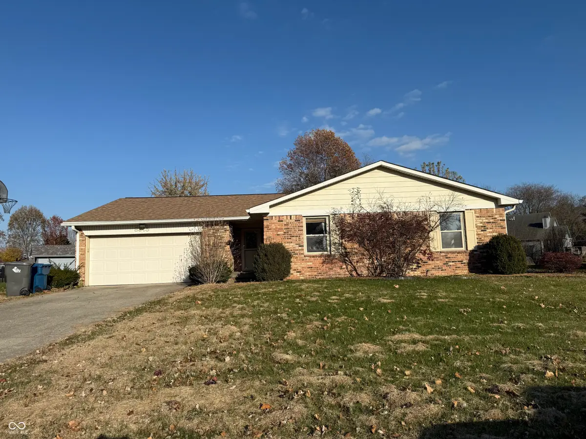 8815 Royal Meadow Drive, Indianapolis, IN 46217 - Image #1