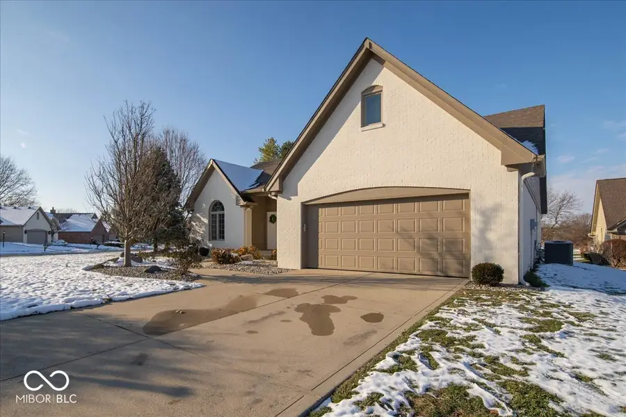 7300 Pymbroke Circle, Fishers, IN 46038 - Image #2