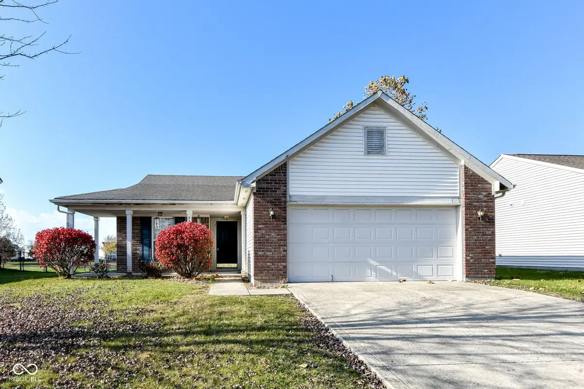 6884 Laredo Drive, McCordsville, IN 46055 - Image #1