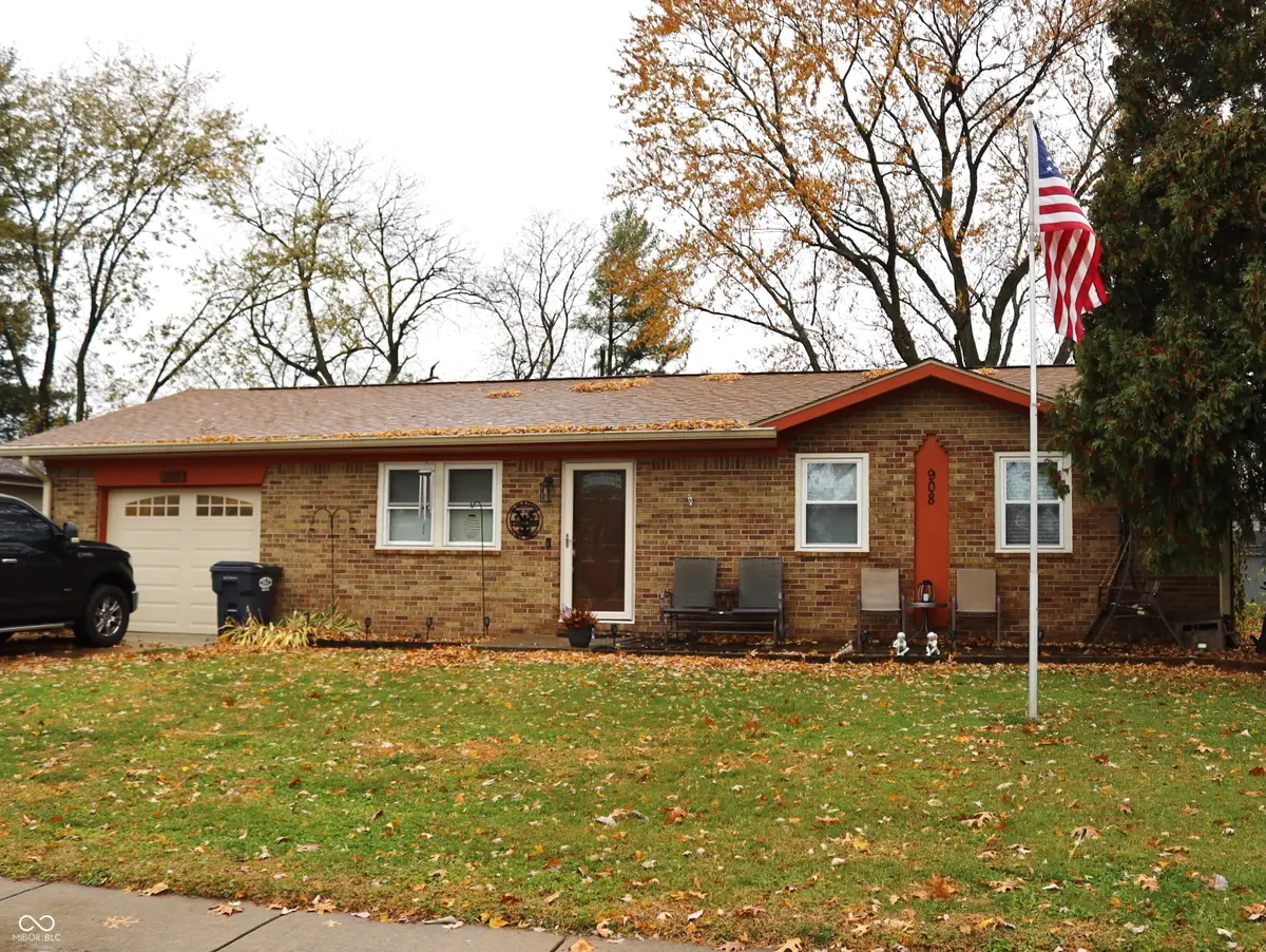 908 Summer Road, Greenwood, IN 46143 - Image #1