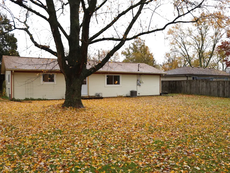 908 Summer Road, Greenwood, IN 46143 - Image #3