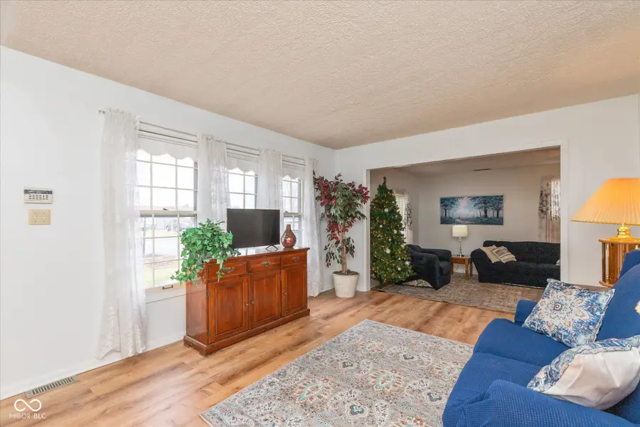 5459 W 300 S, New Palestine, IN 46163 - Image #2