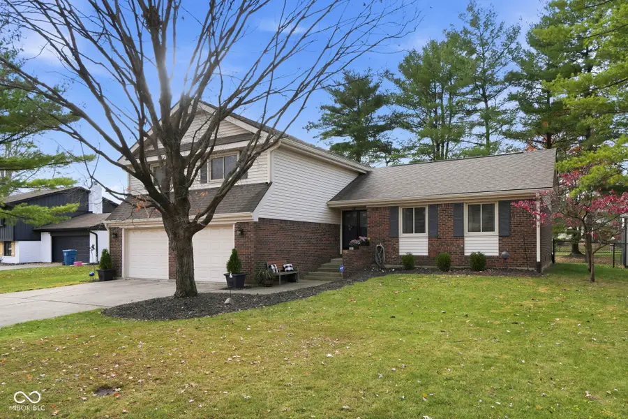 9218 Brantford Court, Indianapolis, IN 46260 - Image #2