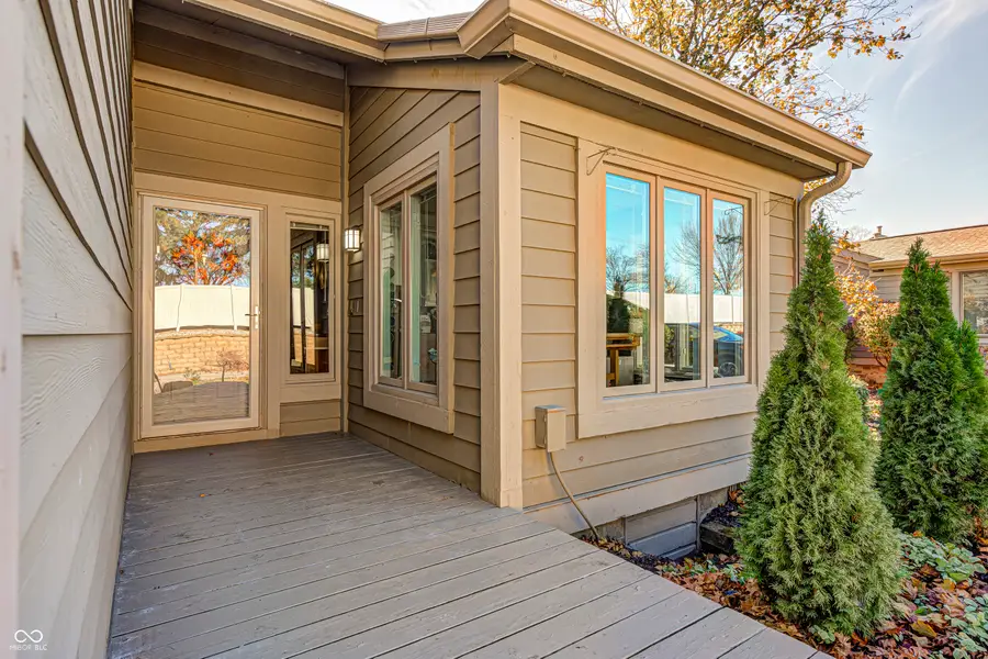 3305 Bay Point Drive, Indianapolis, IN 46240 - Image #2