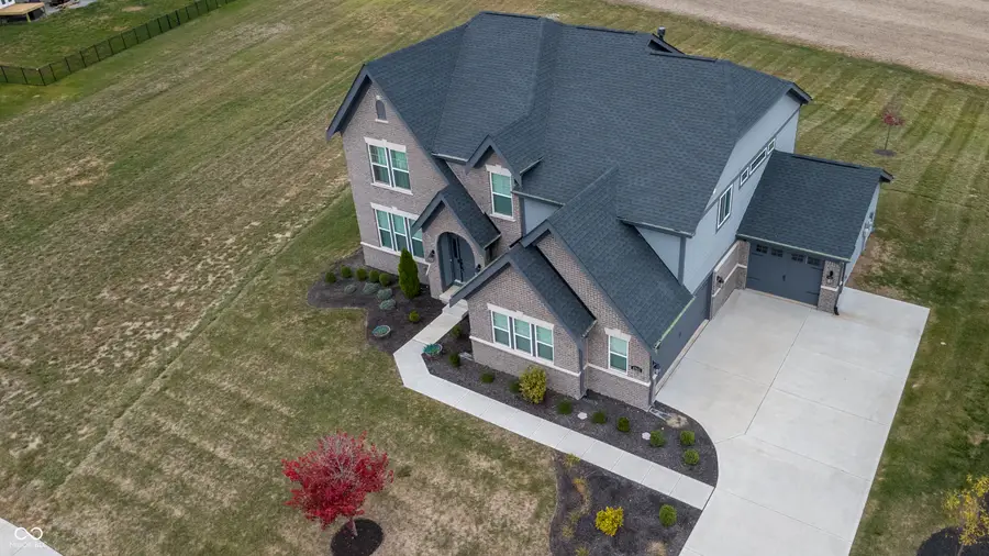 4763 Denton Drive, Zionsville, IN 46077 - Image #2