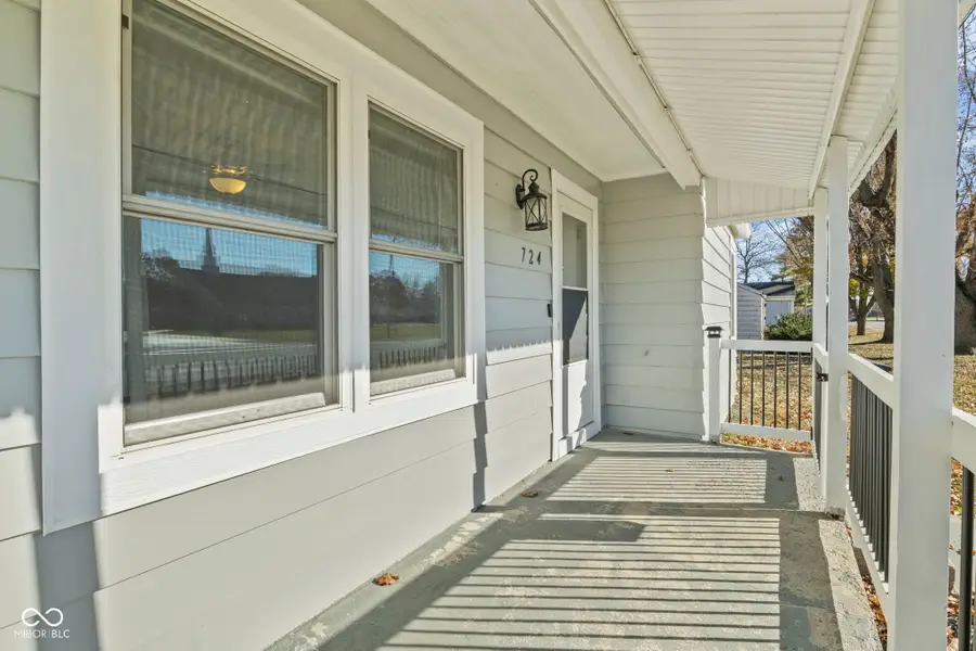 724 W Main Street, Chesterfield, IN 46017 - Image #3