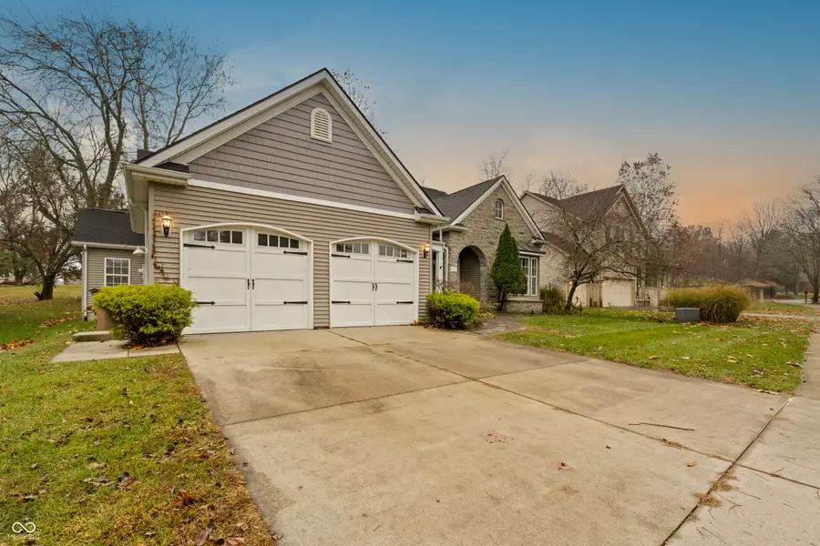 3901 Terrace Woods Drive, Columbus, IN 47201 - Image #2