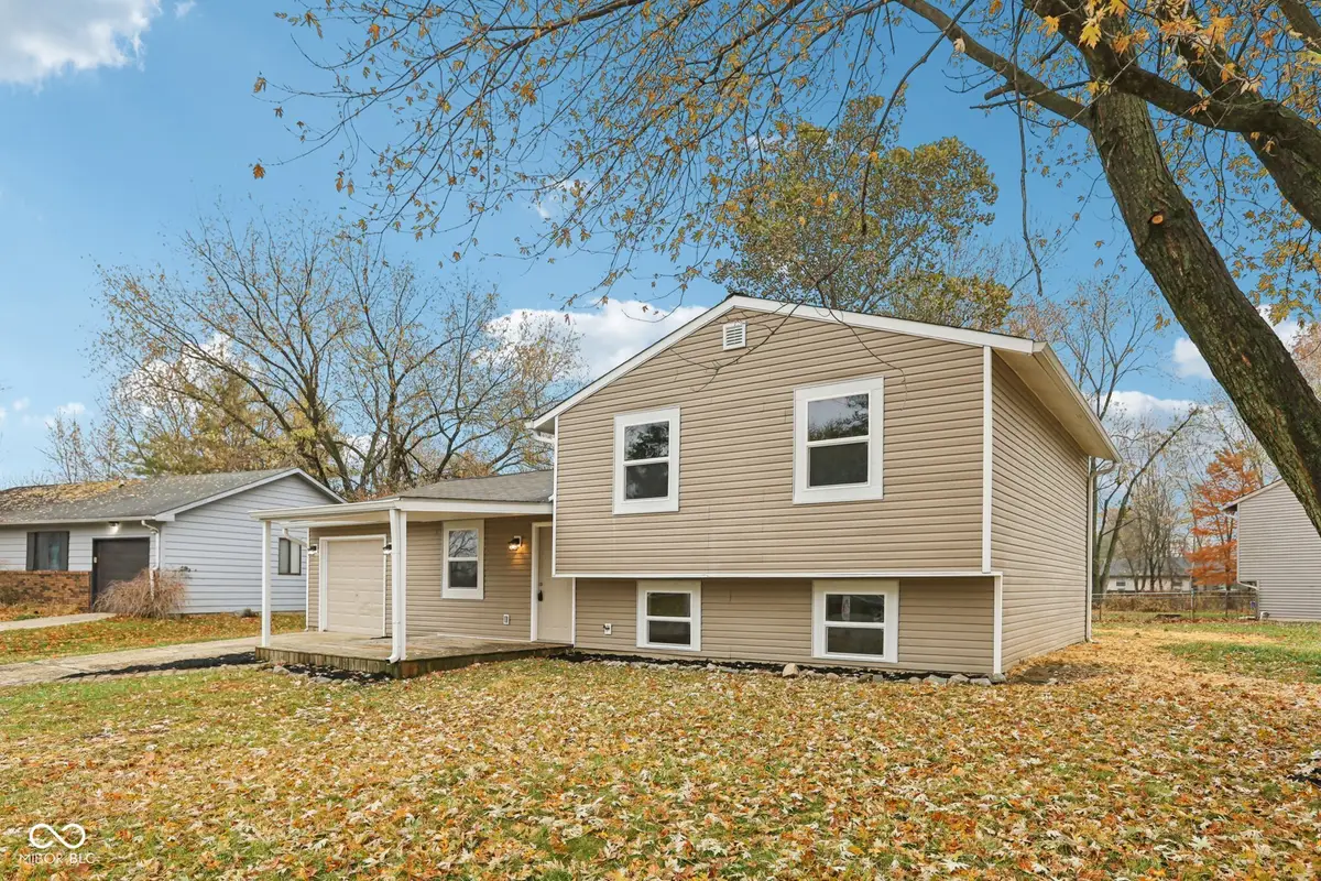5525 Prairie Dog Drive, Indianapolis, IN 46237 - Image #1