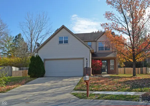 6389 Hillview Circle, Fishers, IN 46038