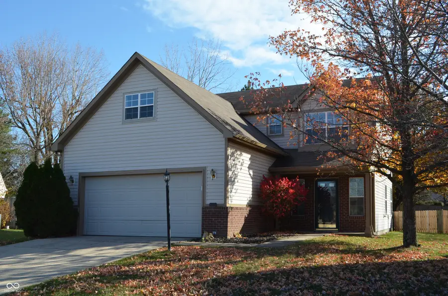 6389 Hillview Circle, Fishers, IN 46038 - Image #2