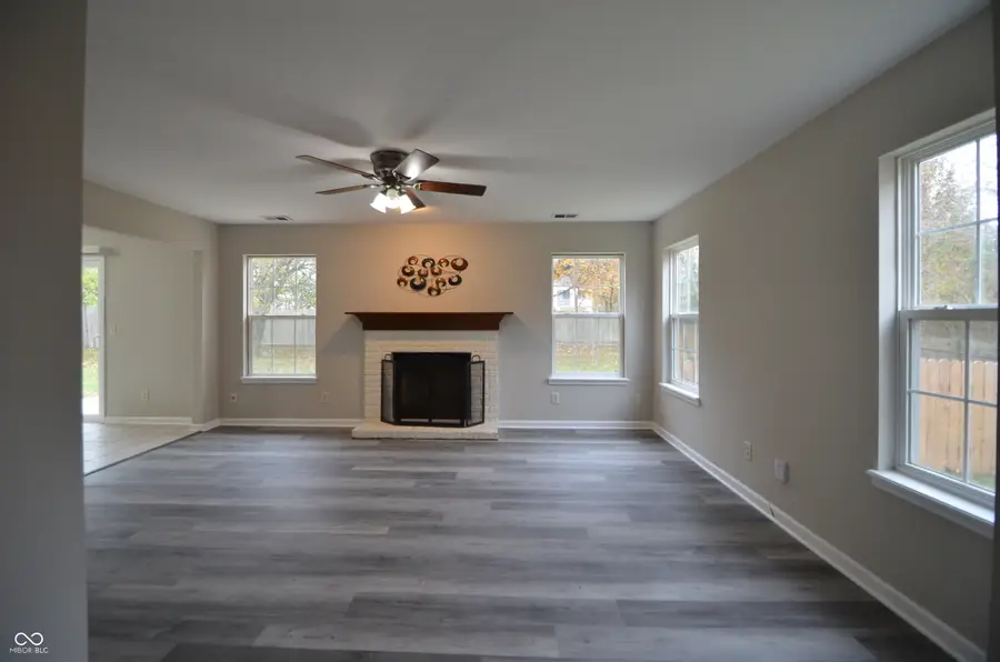 6389 Hillview Circle, Fishers, IN 46038 - Image #3