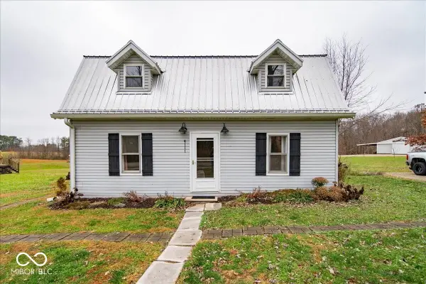 4111 S Byerly Road, Freedom, IN 47431