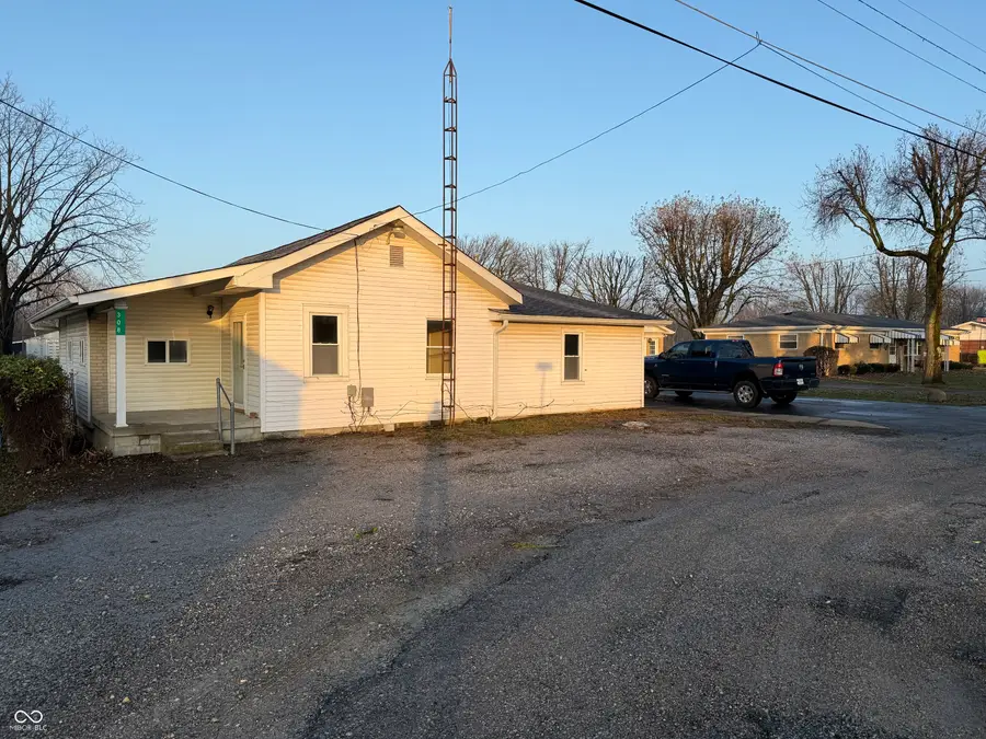 308 S West Street, Charlottesville, IN 46117 - Image #2