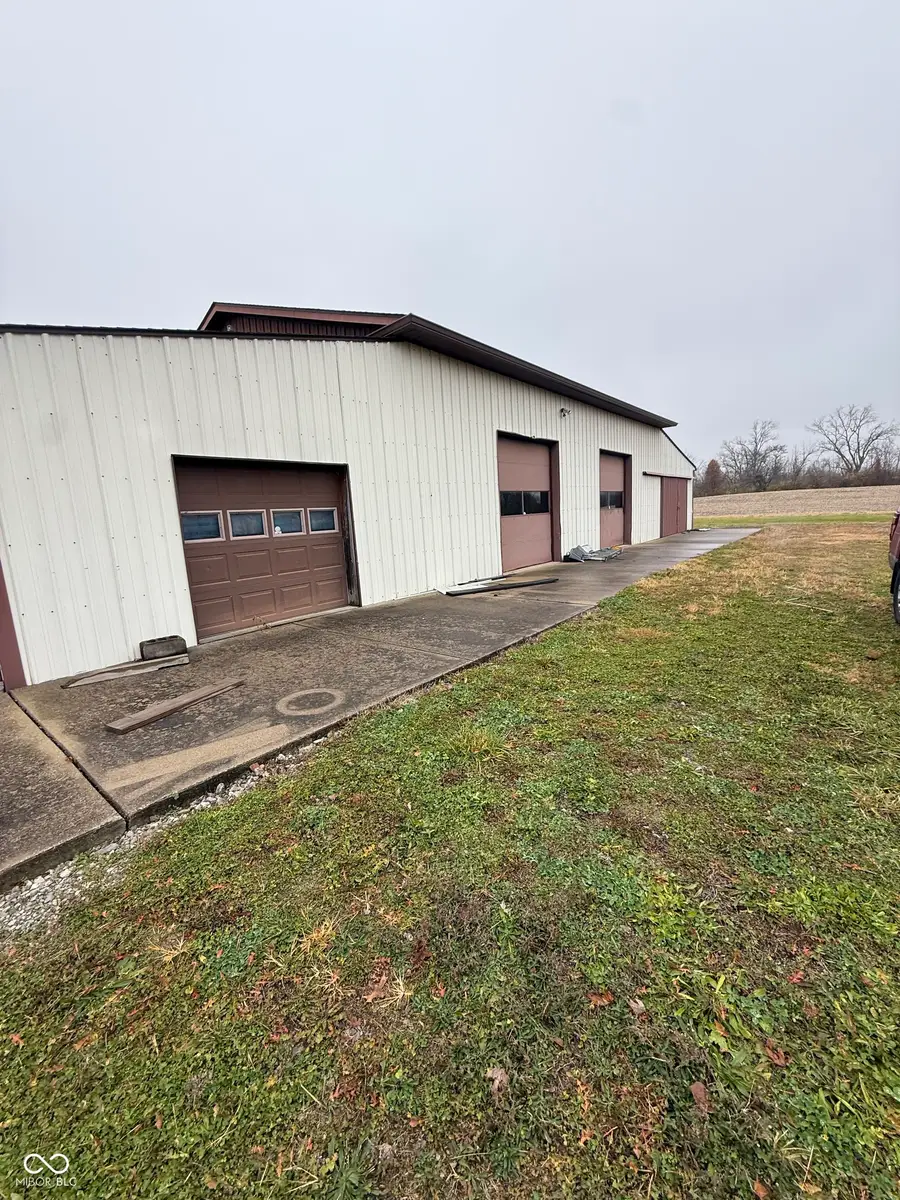 9512 Brookville Road, Indianapolis, IN 46239 - Image #3