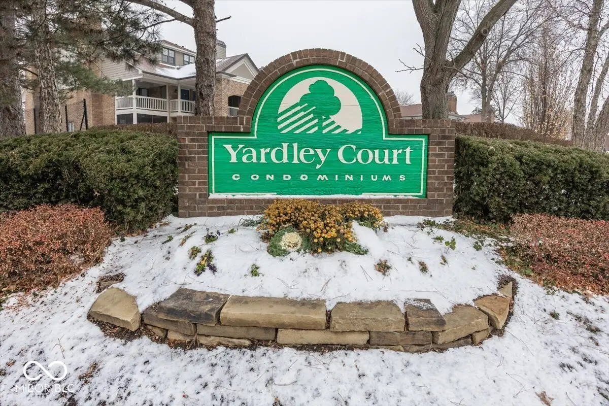 8720 Yardley Court #203, Indianapolis, IN 46268 - Image #1