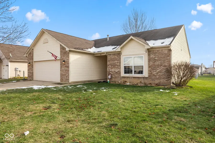 729 W Harriman Avenue, Bargersville, IN 46106 - Image #2