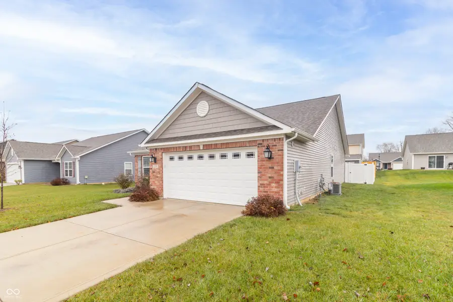 279 Thistlewood Drive, Greenfield, IN 46140 - Image #3
