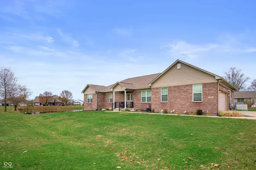 5026 W Stonehaven Lane, New Palestine, IN 46163 - Image #2