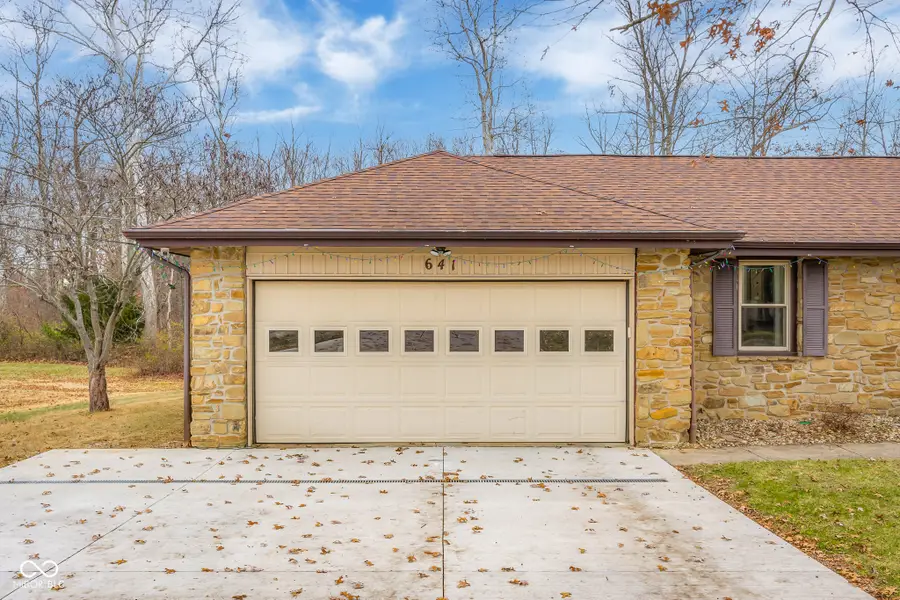 641 Terrace Lake Drive, Columbus, IN 47201 - Image #3