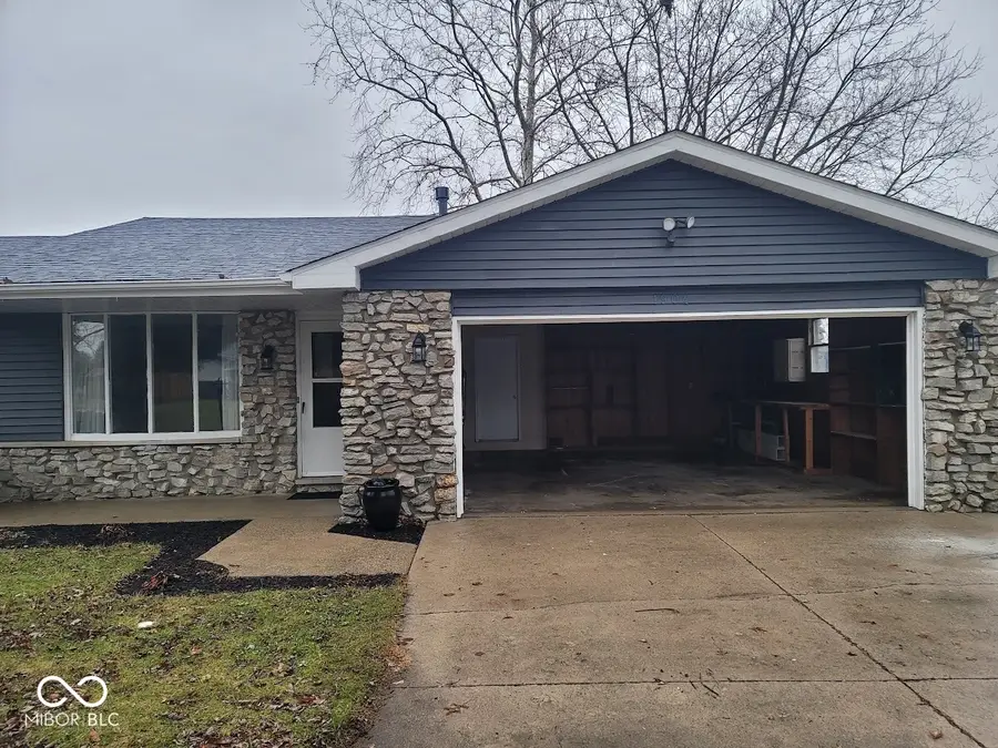 1904 W Sun Valley Parkway, Muncie, IN 47303 - Image #2