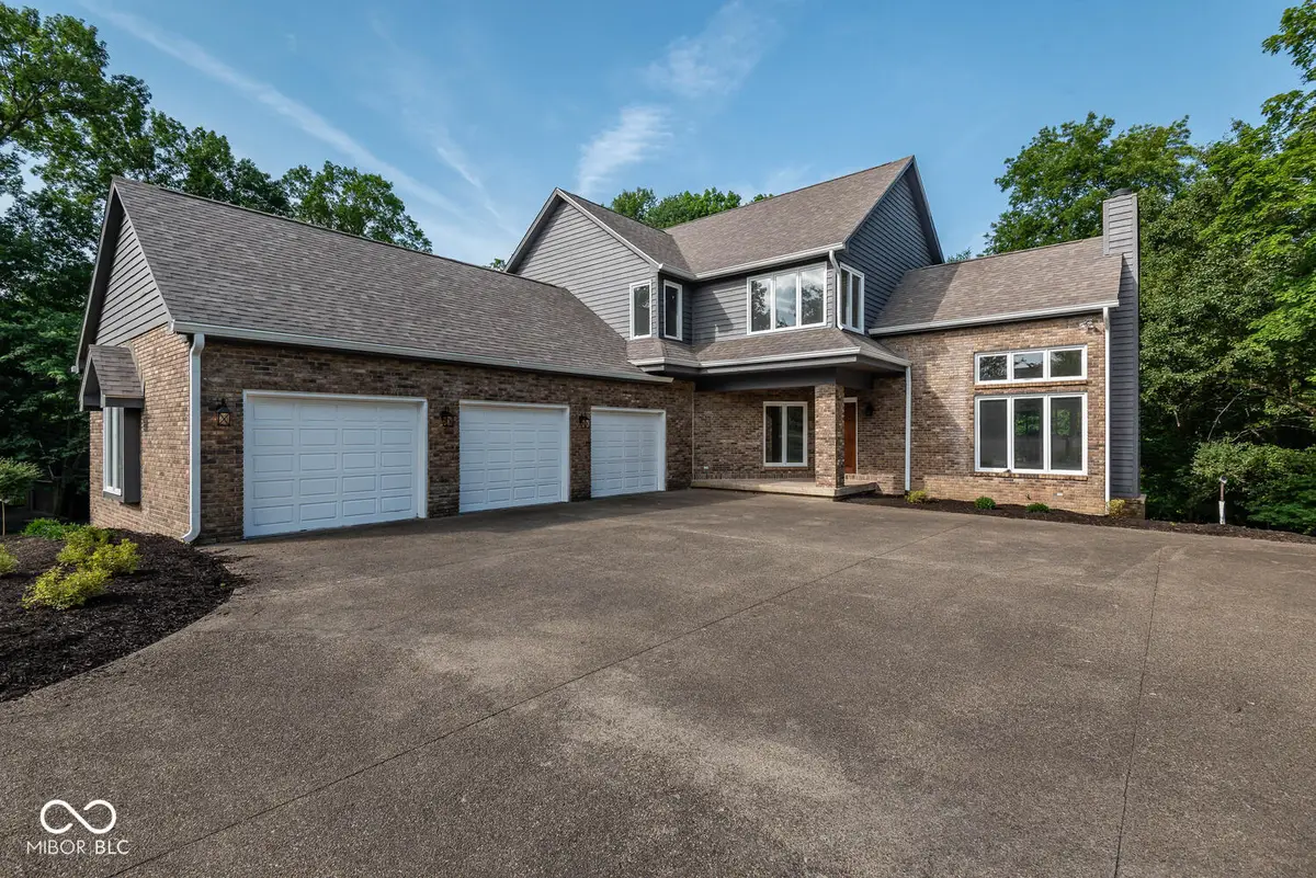 9416 S Harbour Pointe Drive, Bloomington, IN 47401 - Image #1