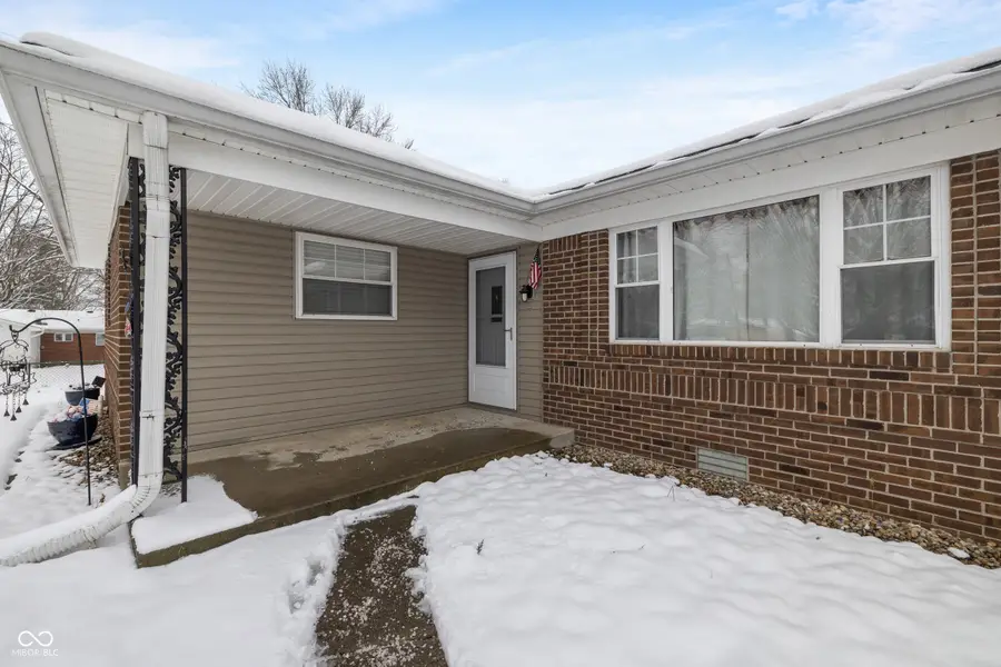58 N Eastern Village Drive, Greenfield, IN 46140 - Image #3