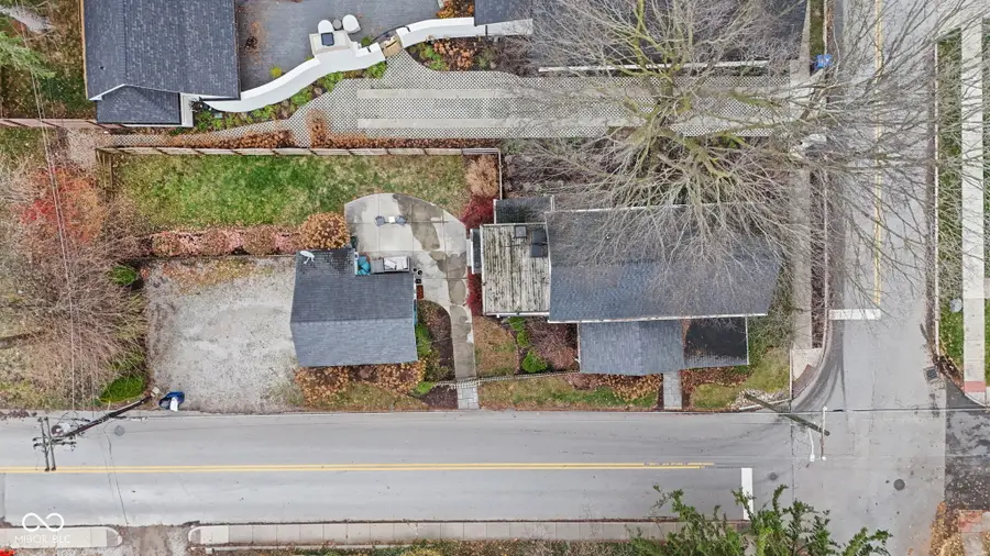 410 N Maple Street, Zionsville, IN 46077 - Image #2