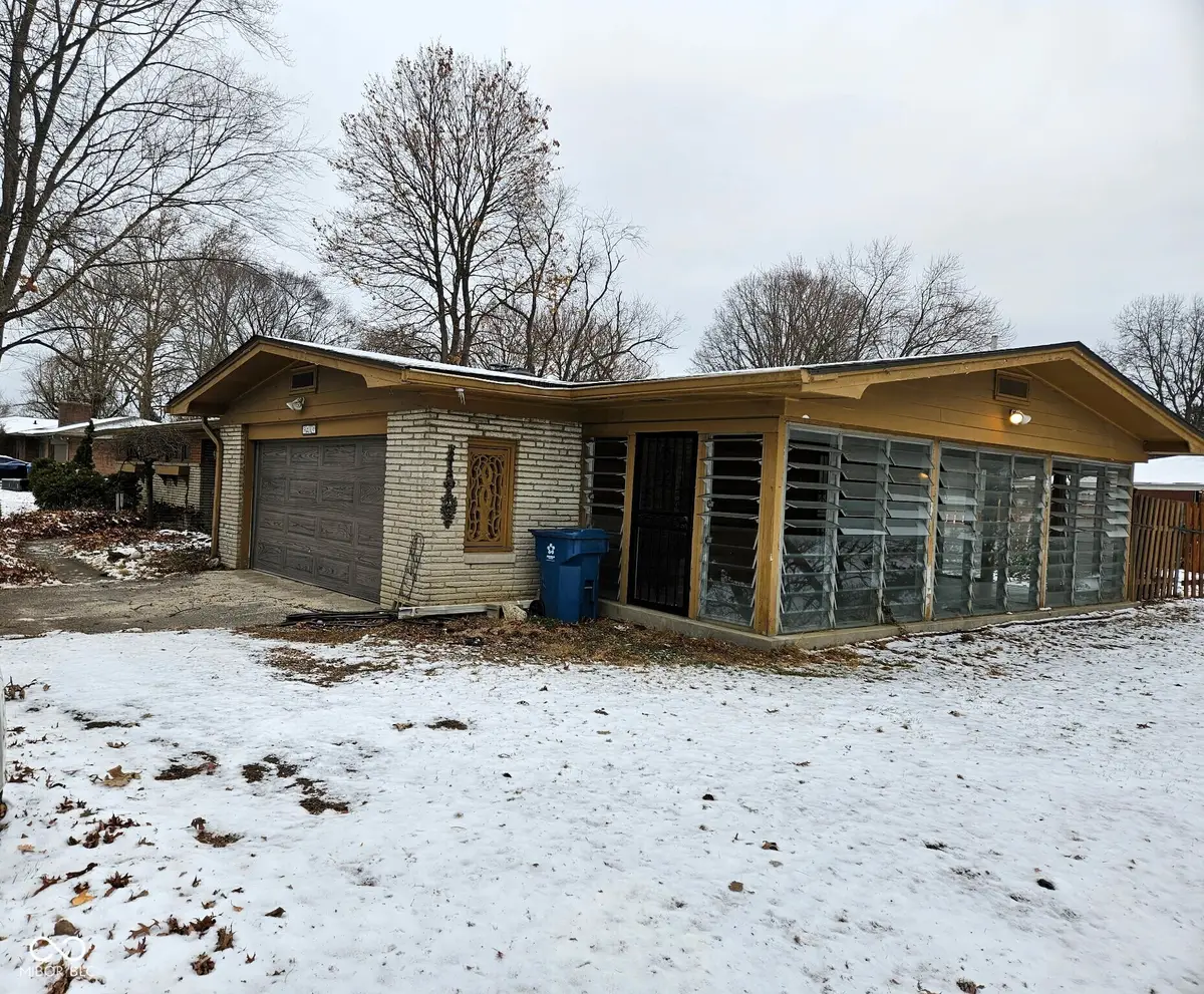 5211 Kessler Boulevard North Drive, Indianapolis, IN 46228 - Image #1