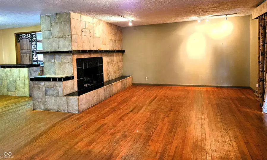 5211 Kessler Boulevard North Drive, Indianapolis, IN 46228 - Image #2