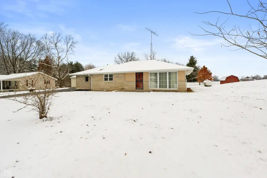 6742 E County Road 900 N, Seymour, IN 47274 - Image #2