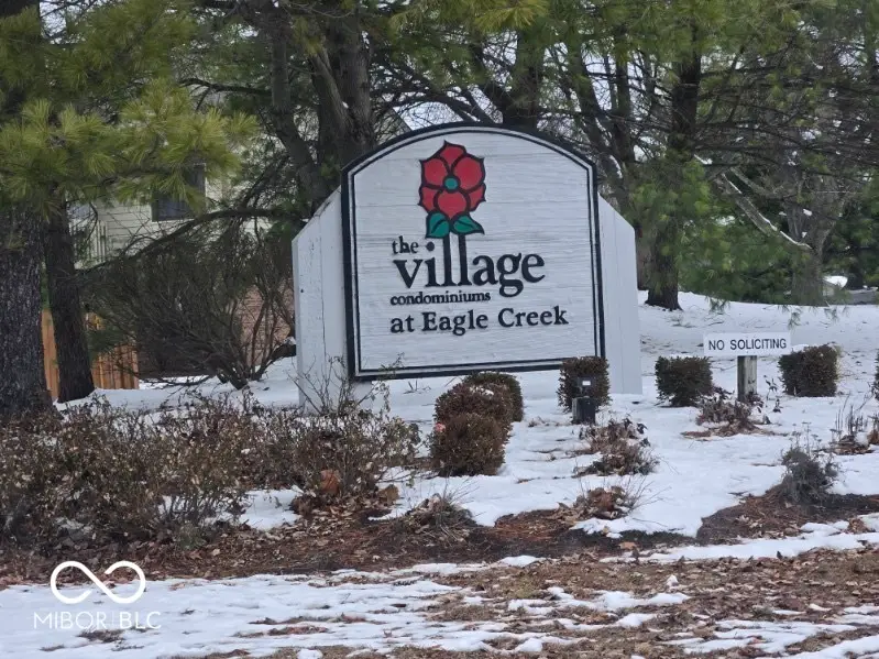 4351 Village Parkway Circle W, Indianapolis, IN 46254 - Image #2