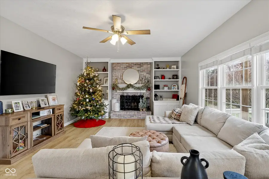 8927 Winterberry Court, Zionsville, IN 46077 - Image #2