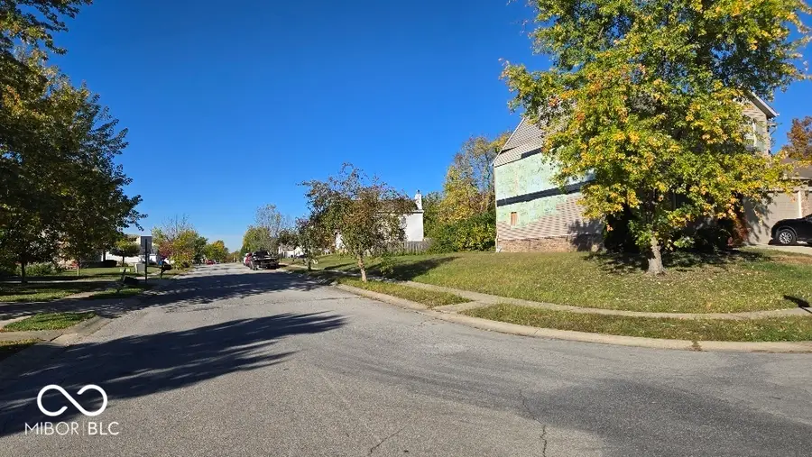 2314 Munn Circle, Indianapolis, IN 46229 - Image #2