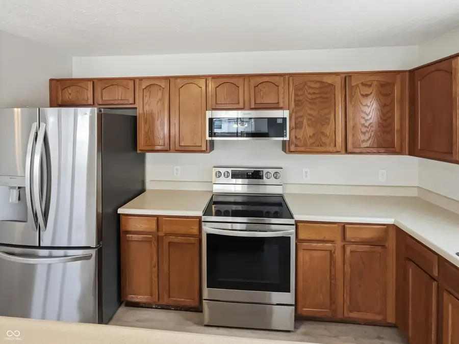 8115 Loveridge Drive, Indianapolis, IN 46268 - Image #2